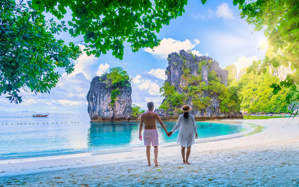 Expat couples live close to the beach, a top place to live in Thailand for foreigners.